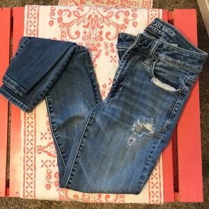 🌻American Eagle - Distressed Skinny